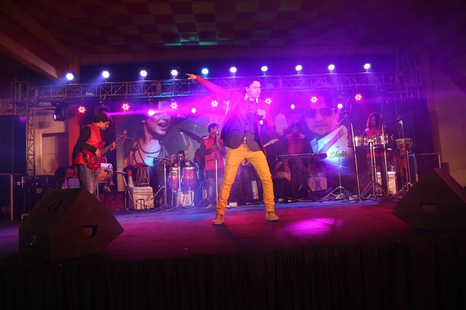 famous male singer tyre sour lebanon