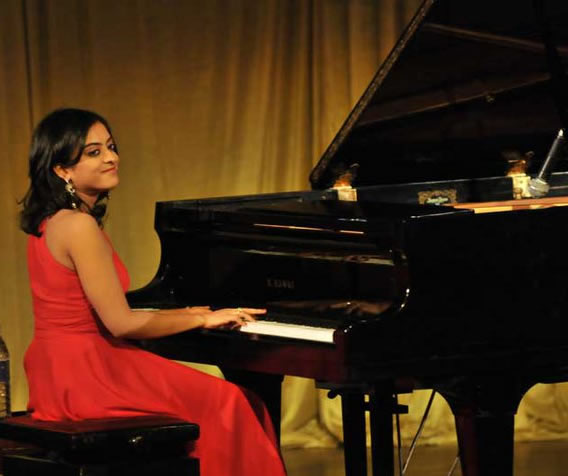 female piano players tyre sour lebanon