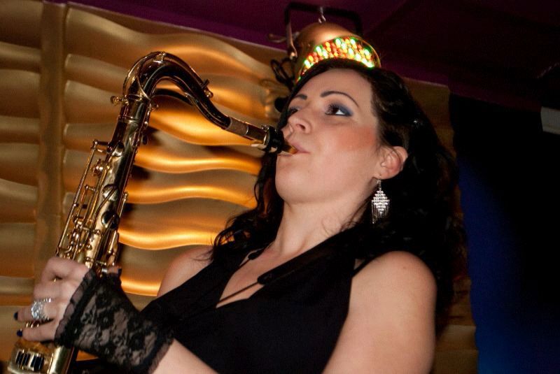 female saxophone players tyre sour lebanon